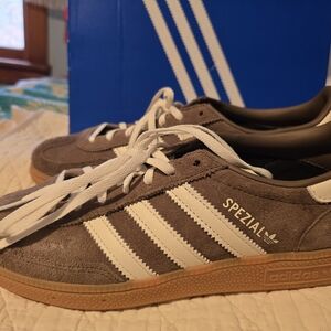 Adidas Handball Spezial Brown Suede Sneakers with White Stripes Womens 9